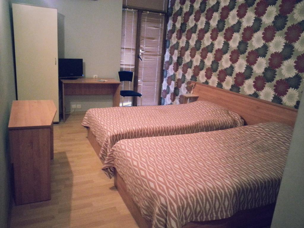 Family Hotel Kredo Sliven Oda fotoğraf
